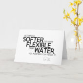 ZITATE: Lao Tzu: Weicher oder flexibel Karte (Gelbe Blume)