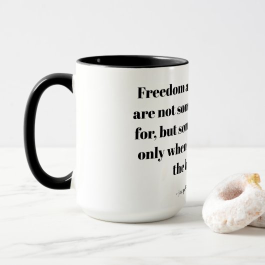 Zitate über inneren Frieden Tasse (Mit Donut)