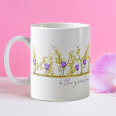 Zitate von zarten gelben und violetten Blumen Kaffeetasse