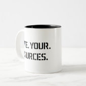 zitieren Sie Ihre Quellen Zweifarbige Tasse (Vorderseite Links)