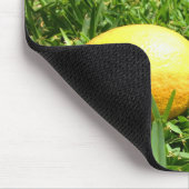 Zitrone in der Gras-Mausunterlage | machen Mousepad (Ecke)