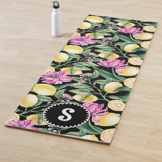 Zitronen und Blütenmuster | Citrus Monogram Yogamatte (Beispiel)