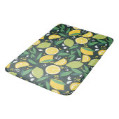 Zitronen und Limes Fruchtmuster in Grün und Gelb Badematte (Schrägansicht)