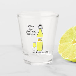 Zitronen zu Limoncello Schnapsglas