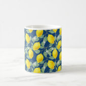 ZITRONENFRÜCHTE IN LANDESBLAU KAFFEETASSE (Mittel)