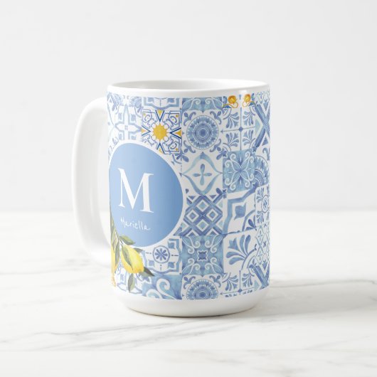 Zitronenfruchtmonogramm, blaue Kachel Kaffeetasse (Vorderseite Links)