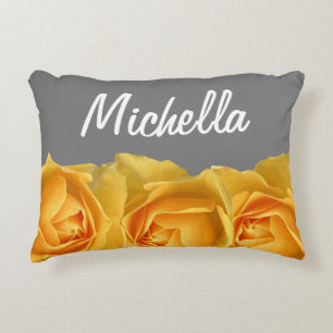 Zitronengelbe Rosen u. Grau mit Namen im Weiß Zierkissen