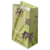Zitronengrün und lila Blumen Kleine Geschenktüte (Rückseite Schrägansicht)