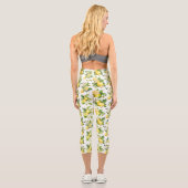 Zitronenmuster, Zitronen-Blume, Blätter, Zitrusfrü Capri Leggings (Rückseite)