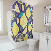 Zitronenwolken: Dunkles, blaues Muster Duschvorhang (Beispiel)