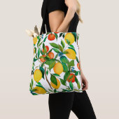 Zitrusfrüchte, lebendiges Aquarellmuster. Tasche (Von Nahem)
