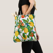Zitrusfrüchte, lebendiges Aquarellmuster. Tasche (Von Nahem)