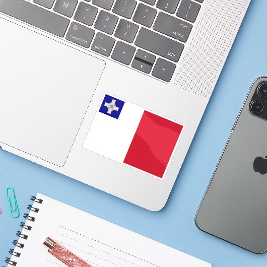 Zivile Flagge Maltas (1943-1964, nicht amtlich) Aufkleber (Laptop mit iPhone)