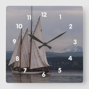 Zodiac and Mt. Baker Quadratische Wanduhr