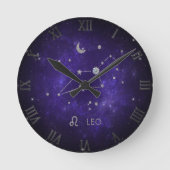 Zodiac Lila Leo | Kosmisches Astrologie Horoskop Runde Wanduhr (Vorderseite)