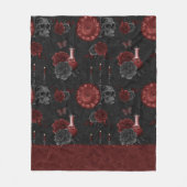Zodiac Magic Crimson | Henna Red Gothic Skull Rose Fleecedecke (Vorderseite)