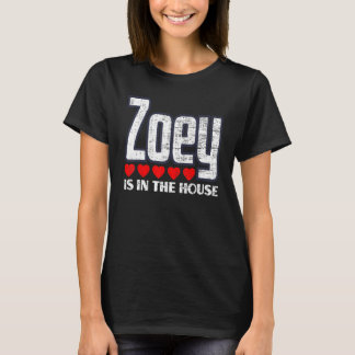 Zoey ist im House Retro Hearts First Name Liebe T-Shirt