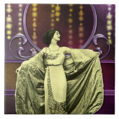 ZOHARA: Kunst-Deko-Frau im Gelb und in der Pflaume Fliese (Vorderseite)