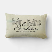 Zollkissen Mr. und Mrs. personalisierter Text Lendenkissen (Rückseite)
