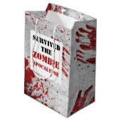 Zombie Apokalypse Blutbeutel Mittlere Geschenktüte (Rückseite Schrägansicht)