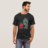 Zombie Apple - Funny Spooky Zombie Halloween Lover T-Shirt (Vorne ganz)