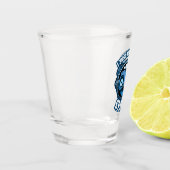 Zombie Astronaut braucht etwas Platz Schnapsglas (Links)