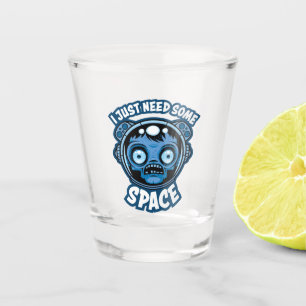Zombie Astronaut braucht etwas Platz Schnapsglas