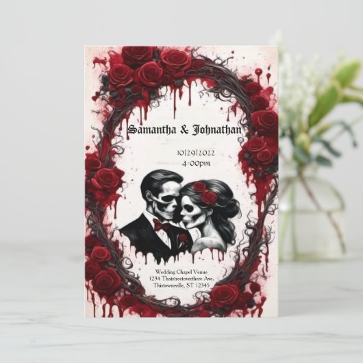 Zombie Couple Skulls und Rose Goth Wedding Einladung (Stehend Vorderseite)