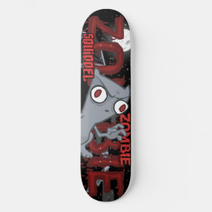 Zombie-Eichhörnchen-schäumendes Skateboard