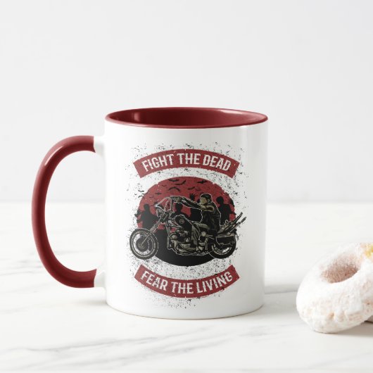 Zombie Fighter Motorradfahrer Tasse (Mit Donut)