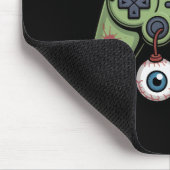 Zombie-Gamer-Controller mit Augapfel und Halloween Mousepad (Ecke)
