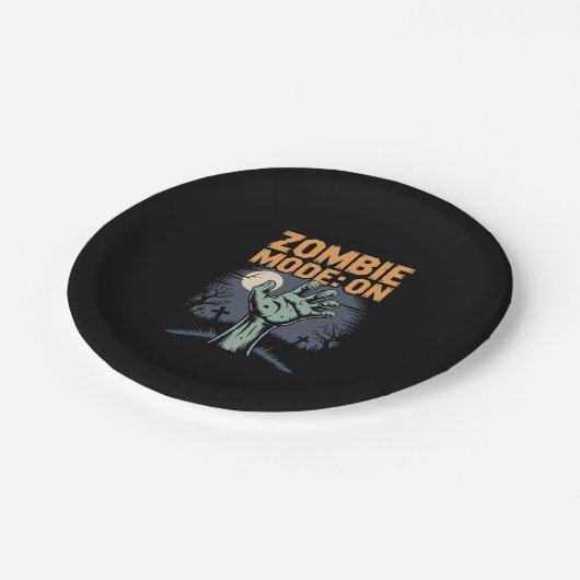 Zombie-Modus auf Beängstigendem Halloween-T-Shirt Pappteller (Schrägansicht)