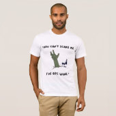 "Zombie Mood: Powered by Wine 🍷 🧟" T-Shirt (Vorne ganz)