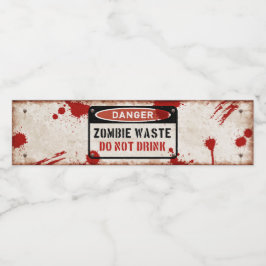 Zombie-Müllflaschenetikett mit rostigem Gefahrensc Wasserflaschenetikett