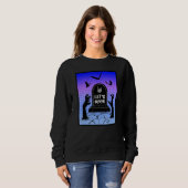Zombie Needs To Rock Halloween Undead Design Sweatshirt (Vorne ganz)