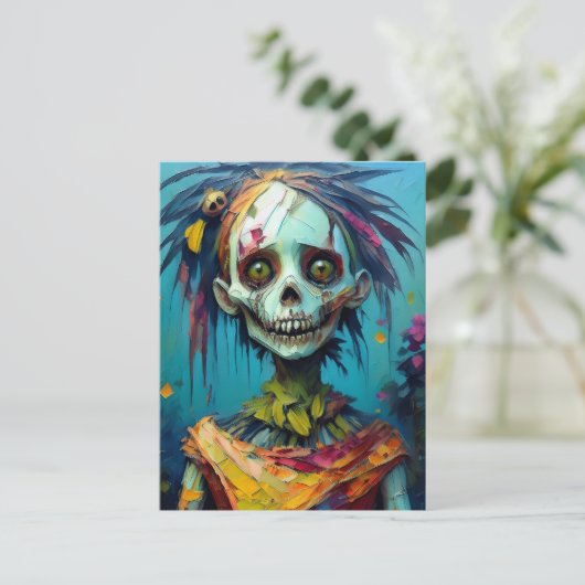 Zombie-Puppe mit gelben Augen und tatterischem Kle Postkarte (Stehend Vorderseite)