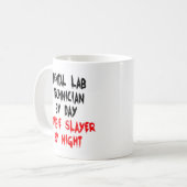 Zombie Slayer Dental Labrador Techniker Kaffeetasse (Vorderseite Links)