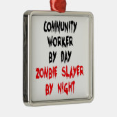 Zombie Slayer Silbernes Ornament (Rechts)