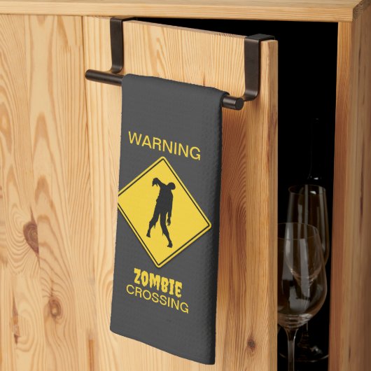Zombie Warning Halloween Geschirrtuch (Drittel gefaltet)