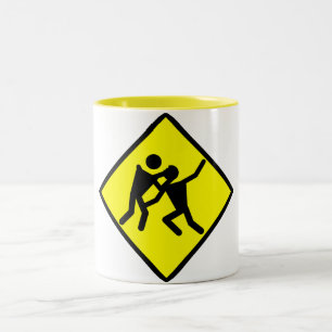 Zombie-Warnstraßenschild Zweifarbige Tasse