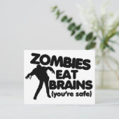 Zombies fressen BRAINS (Ihr seid sicher) Postkarte (Stehend Vorderseite)