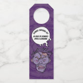 Zombies Funny Halloween Booze Survival Kit Lila Flaschenanhänger (Vorderseite)