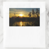 Zonsondergang bij een meertje met rietpluimen. rechteckiger aufkleber (Tasche)