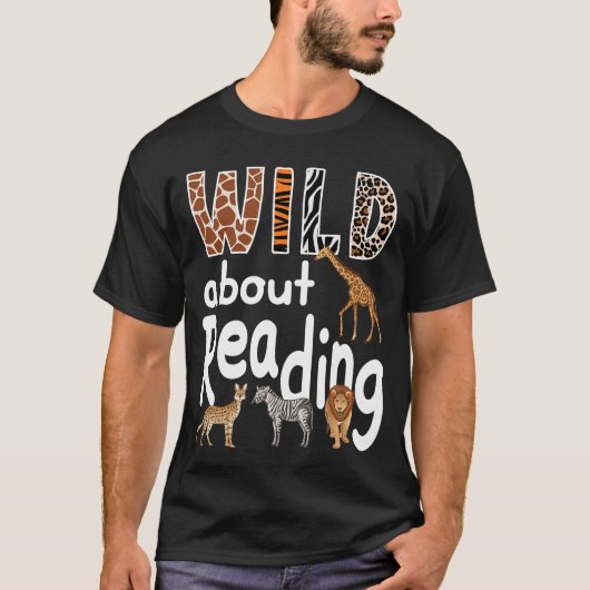 Zoo Animals Wild About Reading Books Reader Lover T-Shirt (Vorderseite)