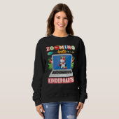 Zooming Into Kindergarten Grade Virtual Unicorn Ki Sweatshirt (Vorne ganz)