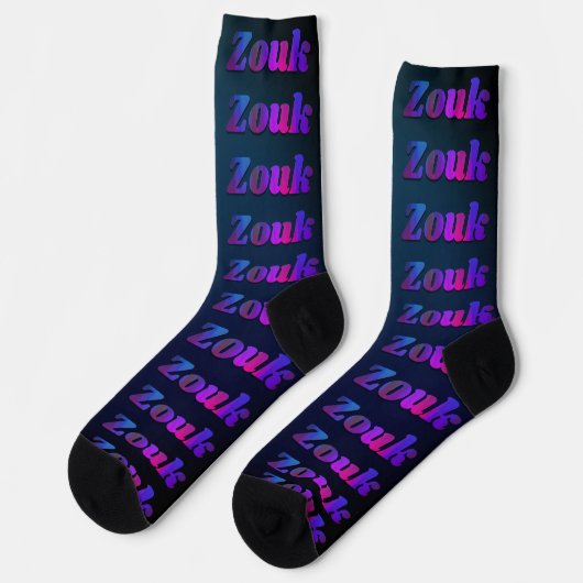 Zouk tanzt in lila, roten, blauen Buchstaben Socken (Linkes Detail)