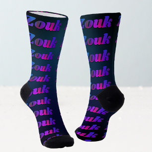 Zouk tanzt in lila, roten, blauen Buchstaben Socken