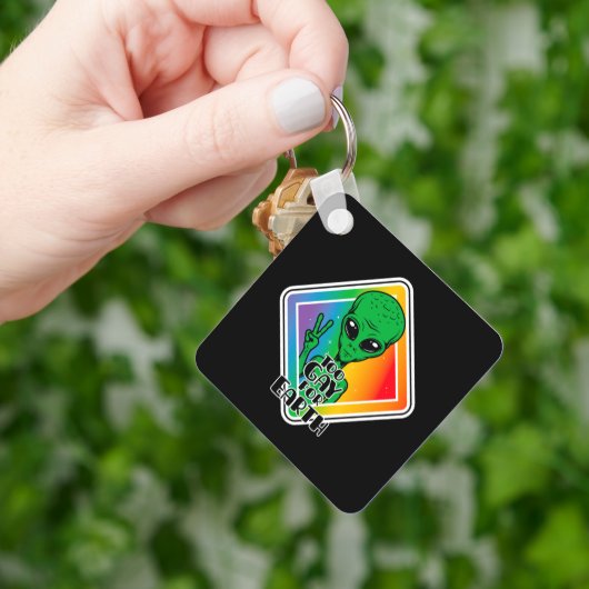 Zu Gay For Earth Funny Alien UFO Schlüsselanhänger (Hand)