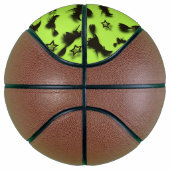 Zu Halloween Abend 3D unter Sternen fliegen Basketball (Rechts)