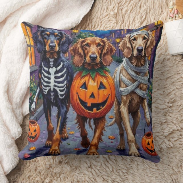 Zu Halloween-Trick oder -Behandlung von Hunden aus Kissen (Decke)